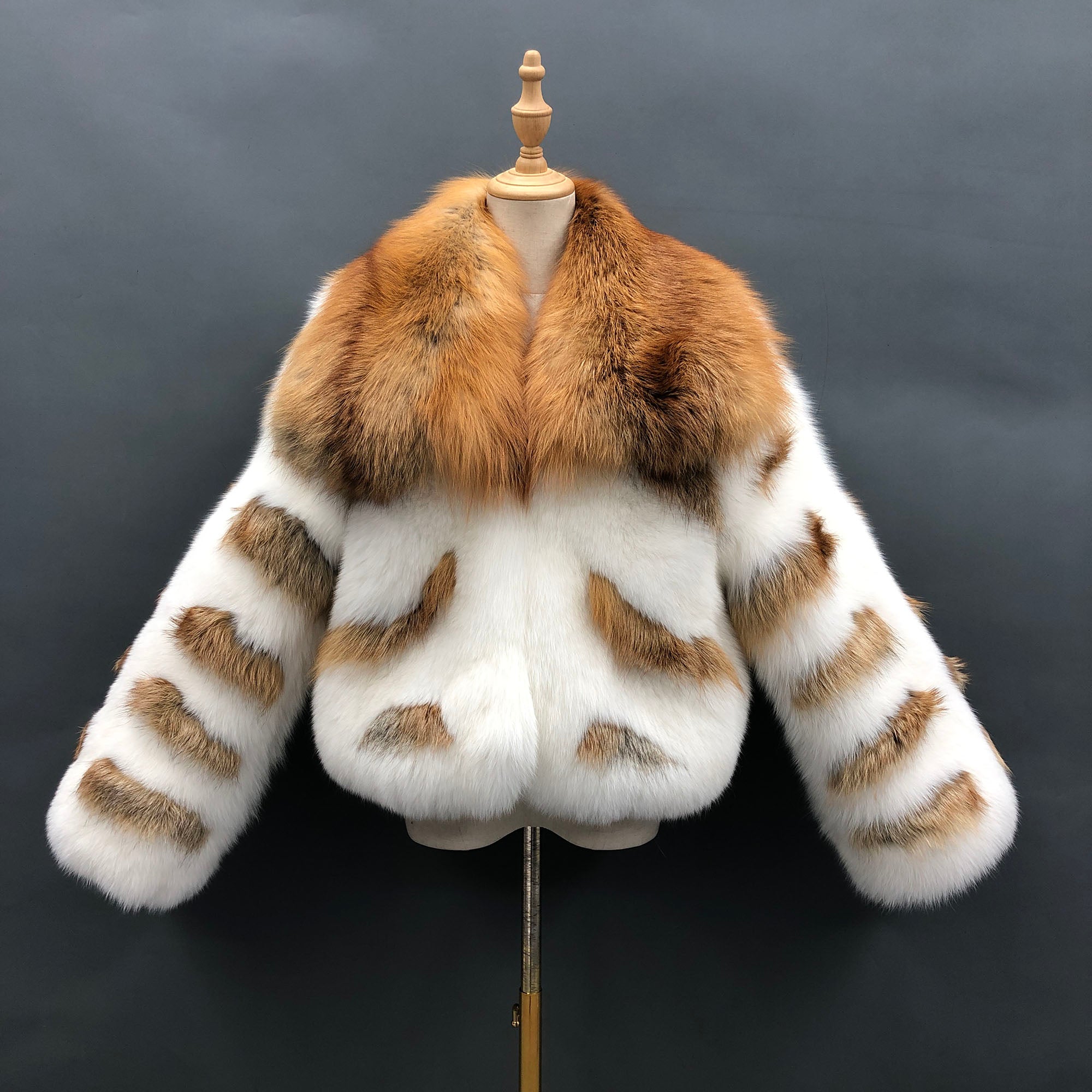 Women's Whole-Pelt Fox Fur Cropped Jacket with Oversized Red Fox Collar — detail 5