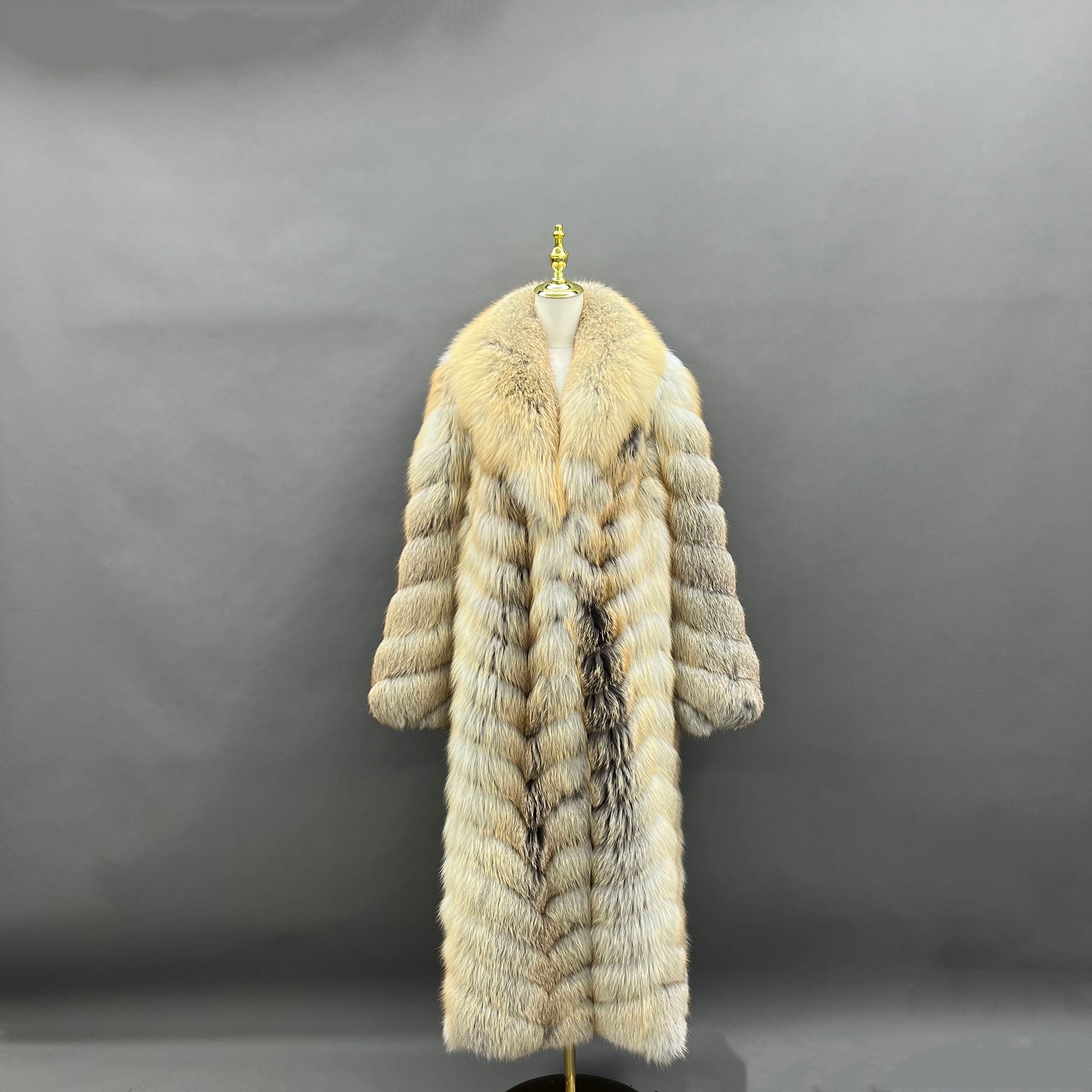 Women's real golden island fox fur long coat - detail view 1