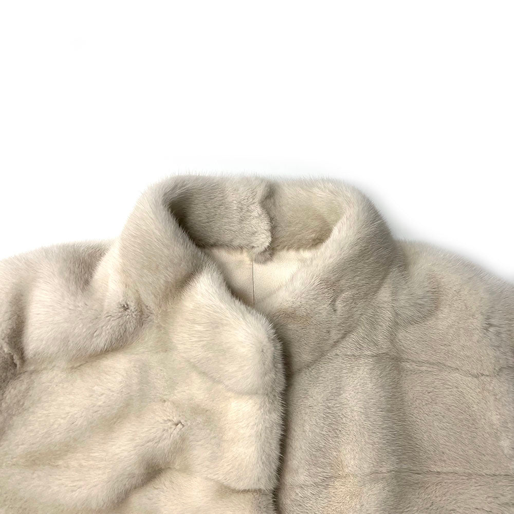 Women's Real Mink Fur Stand-Collar Cropped Coat - Stand Collar Detail Close-up