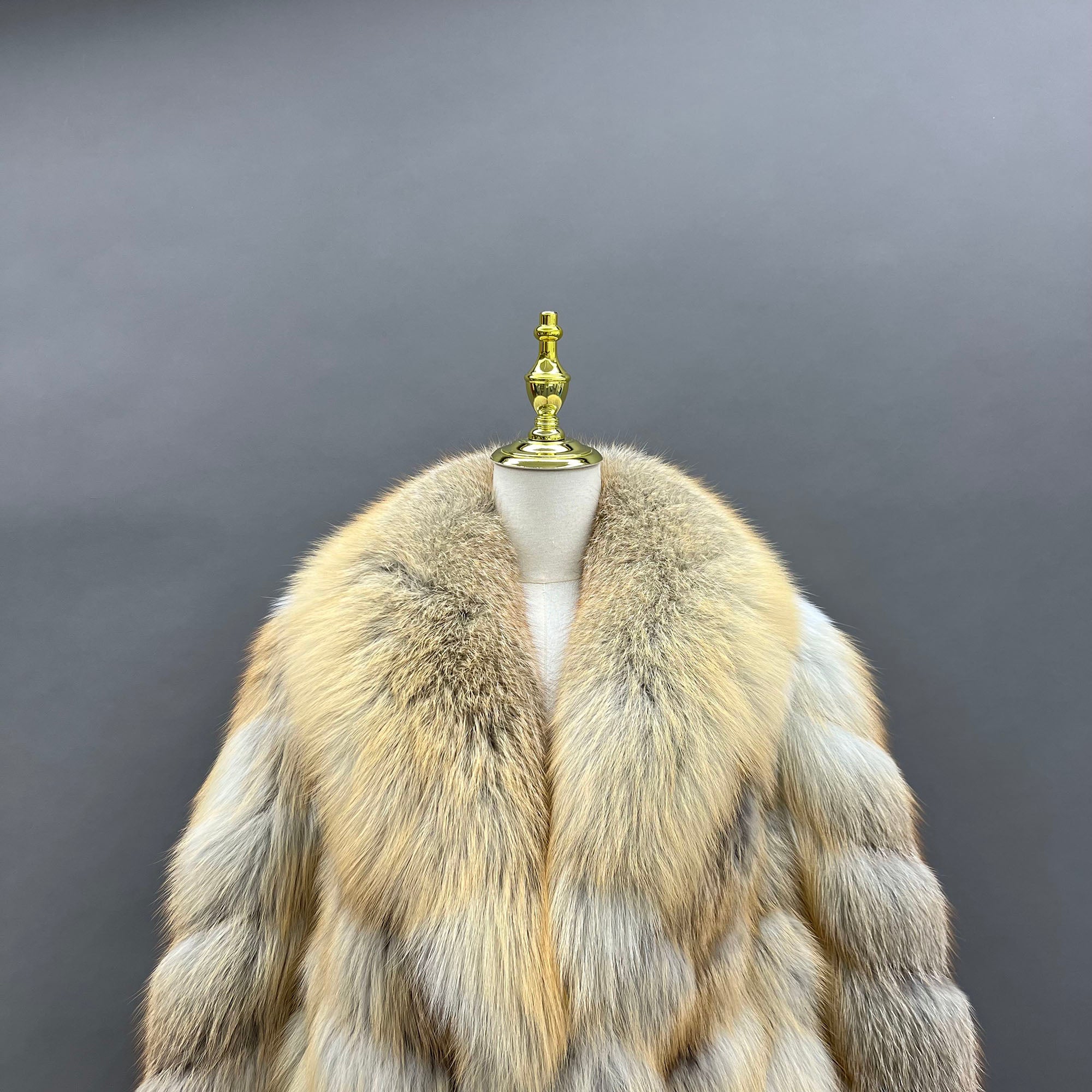 Women's real golden island fox fur long coat - detail view 2