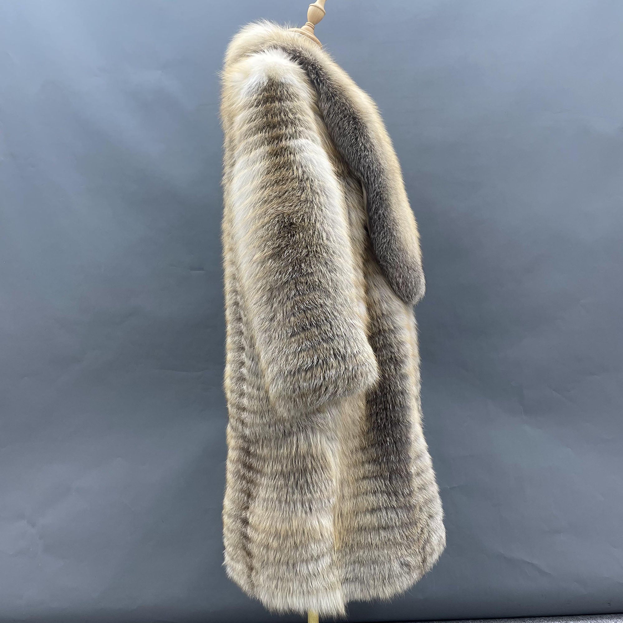 Women's Golden Island Fox Fur Long Coat - Fur Texture Detail