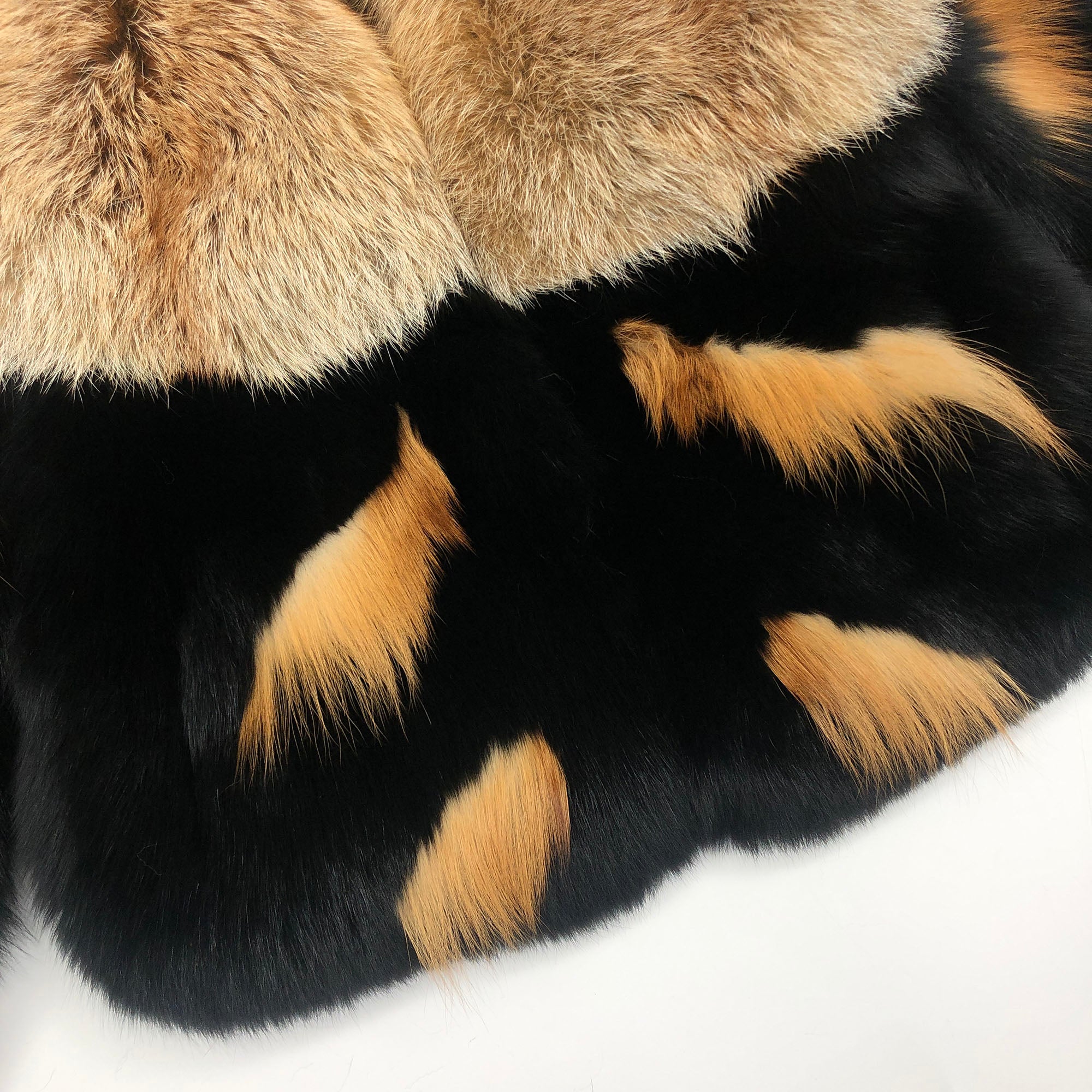 Women's Whole-Pelt Fox Fur Cropped Jacket with Oversized Red Fox Collar — detail 4
